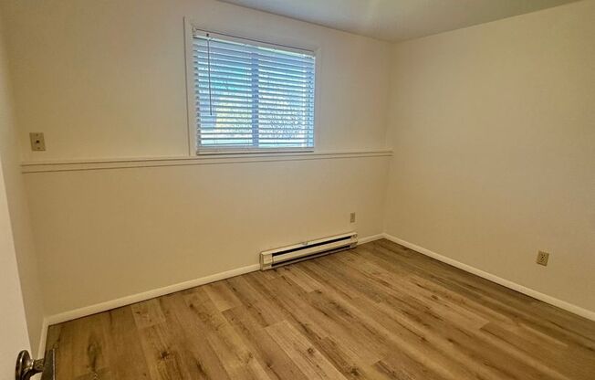 2 beds, 1 bath, $1,500, Unit 412C