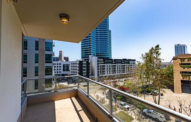 2 beds, 2 baths, $3,288
