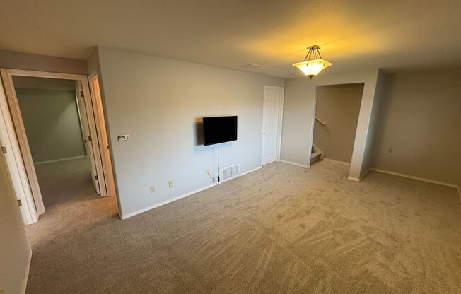 4 beds, 2.5 baths, $3,800