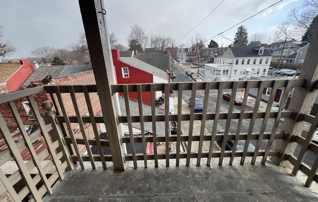 129 LAUREL ST