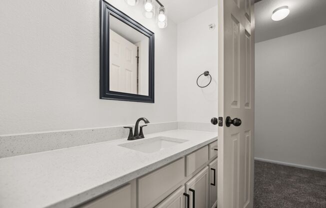 2 beds, 2 baths, $1,425, Unit 1208