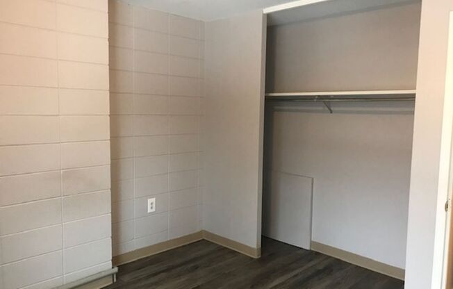 1 bed, 1 bath, 600 sqft, $999, Unit 25