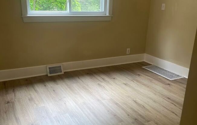 4 BR, 1 Bath Single Family Home - BEECHVIEW