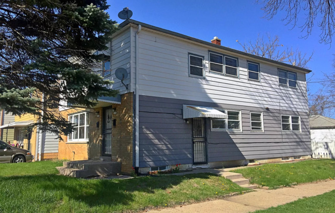 2500-2502 N 56th St