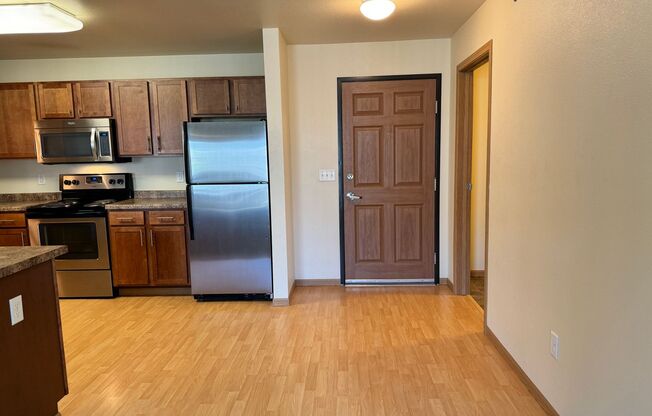 2 beds, 2 baths, 890 sqft, $1,230, Unit 5130-202