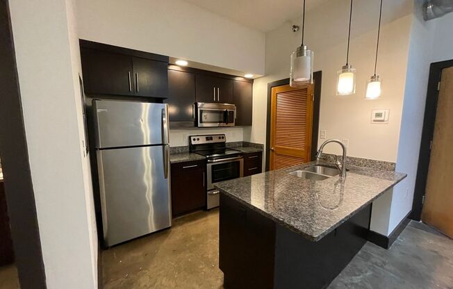 1 bed, 1 bath, 562 sqft, $1,279, Unit 307