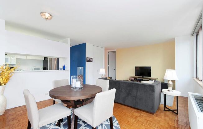 1 bed, 1.5 baths, 850 sqft, $4,700, Unit 32G