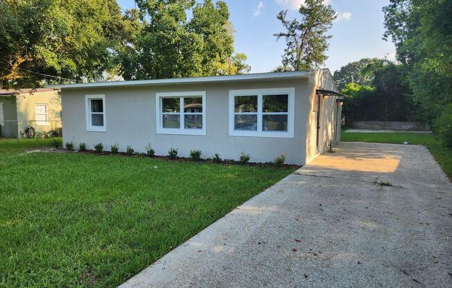 17 Norwood Dr Pensacola, FL 32506 MOVE IN SPECIAL!! $250 off 1st Months Rent!!!