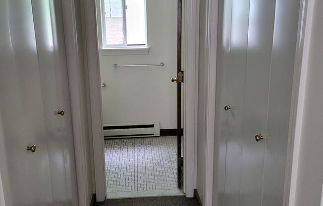 1 bed, 1 bath, $1,125, Unit CVC 08