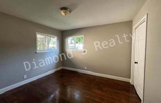 4 beds, 2 baths, $1,500