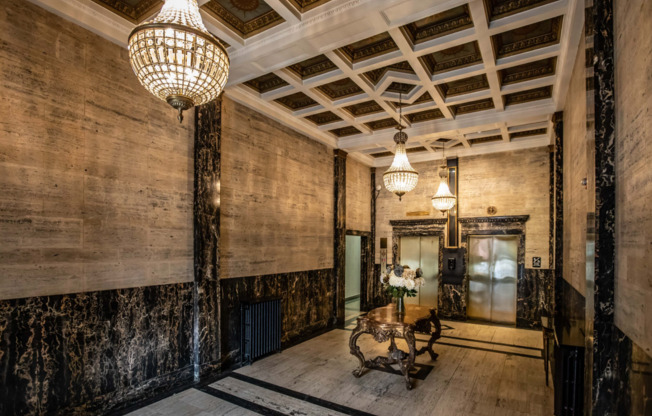 1 bed, 1.5 baths, 1,102 sqft, $2,095, Unit 410