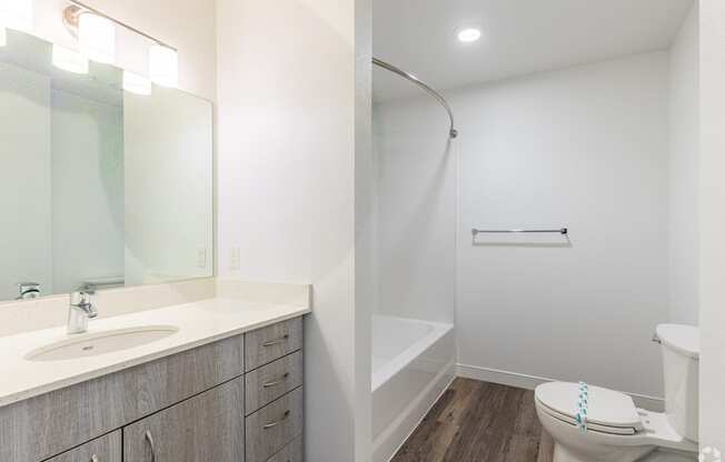 134th Street Lofts | Bathroom