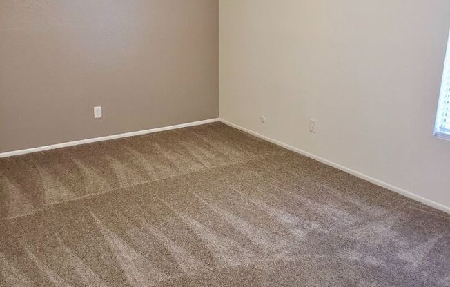 1 bed, 1 bath, 644 sqft, $2,125, Unit 75
