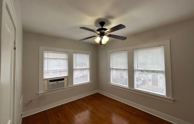 2 beds, 1 bath, $1,295, Unit B3610