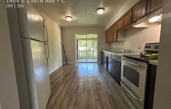 1806 E 138 AVE