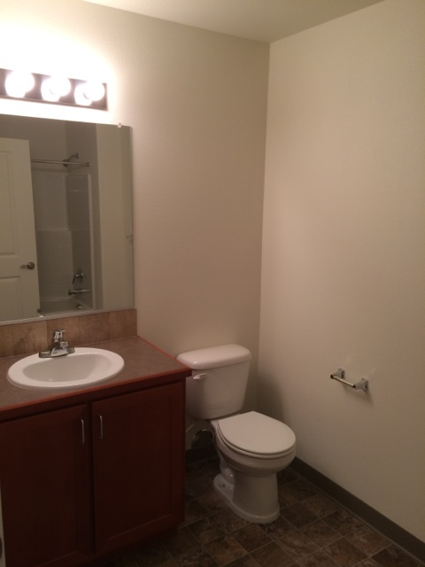 2 beds, 2 baths, 958 sqft, $1,725, Unit 317B