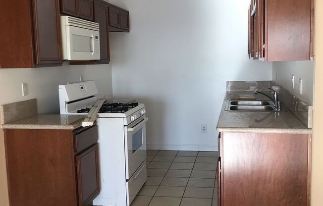 1 bed, 1 bath, 875 sqft, $2,100, Unit 104