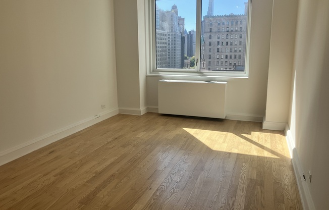 3 beds, 2.5 baths, $11,500, Unit 12J