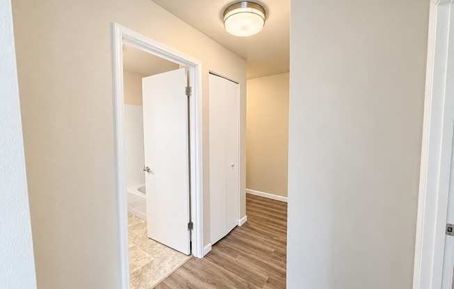 1 bed, 1 bath, 460 sqft, $1,295, Unit 206