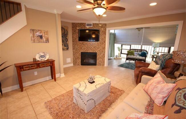 2330 LAKEWOOD YACHT CLUB DR
