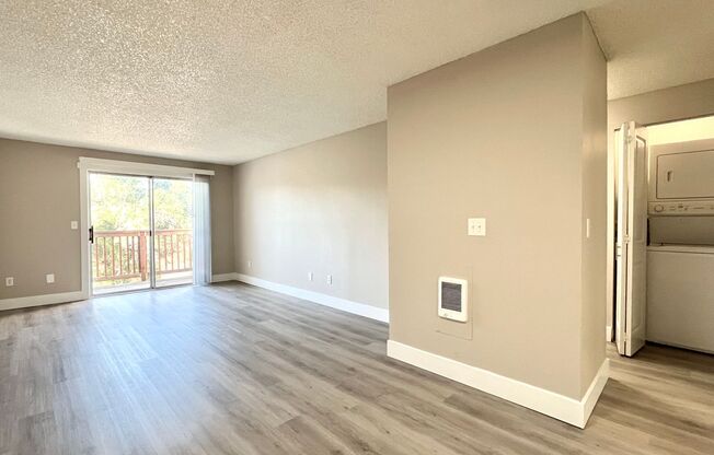 2 beds, 1 bath, 803 sqft, $1,455, Unit 94