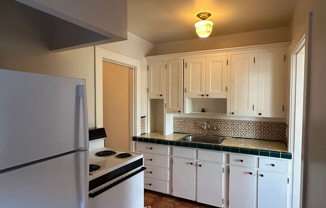 Santa Monica Apartments