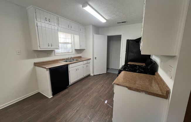 THE PERFECT 3 BEDROOM 2 BATHROOMS RANCH HOME FOR YOUR FAMILY!