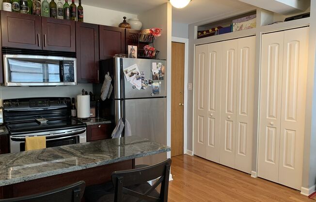 1 bed, 1 bath, 700 sqft, $1,775, Unit 418-0303