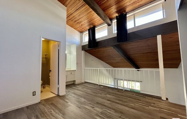 1 bed, 1.5 baths, 712 sqft, $2,333, Unit A312