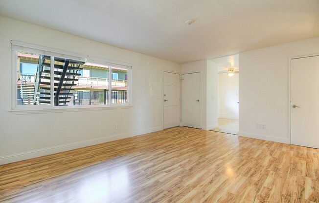 2 beds, 1 bath, 750 sqft, $2,195, Unit 23