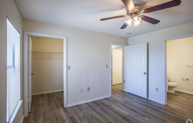 1 bed, 1 bath, 770 sqft, $1,150, Unit 512E