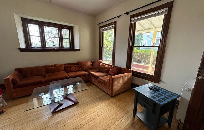 310-312 S Aurora Street