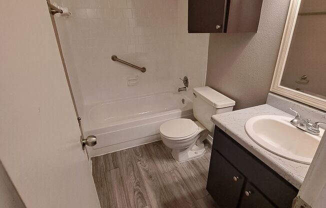 1 bed, 1 bath, 670 sqft, $962, Unit 2924