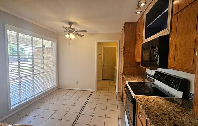 801 Livingston Dr