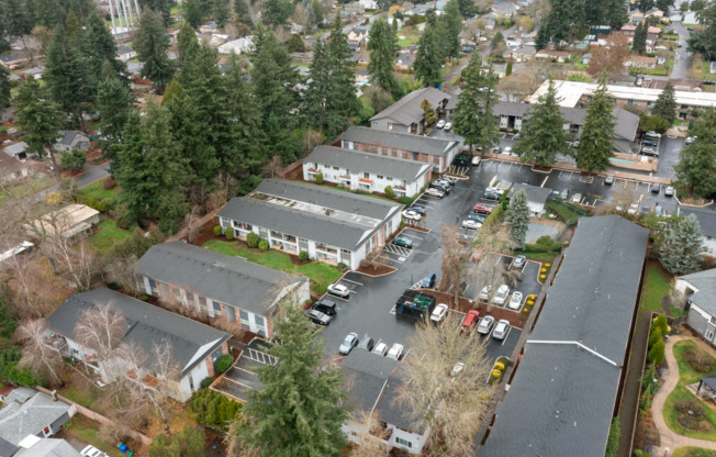 ONE MONTH FREE! Sagewood Estates | Pet-Friendly 1 & 2 Bedroom Apartments in NE Portland