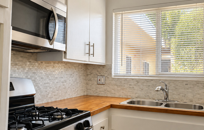 1 bed, 1 bath, 600 sqft, $2,095, Unit 308