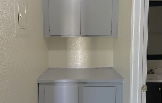 1 bed, 1 bath, 590 sqft, $1,195, Unit 30