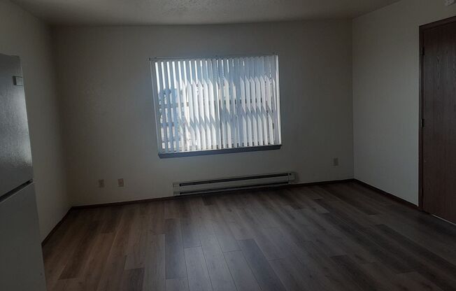 2 beds, 1 bath, 703 sqft, $995, Unit 1121-301