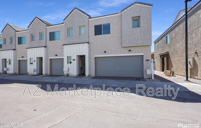 2149 W HARMONT DR