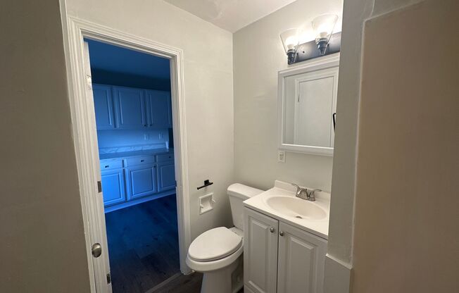 2 Bedroom Unit Close to Downtown