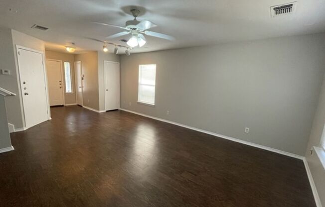Spacious 3 Bedroom 2 Bath