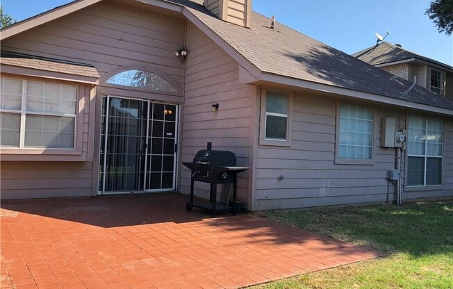 3 beds, 2 baths, $2,195