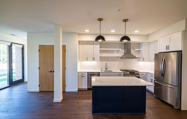 2 beds, 1.5 baths, 1,116 sqft, $2,695, Unit 103