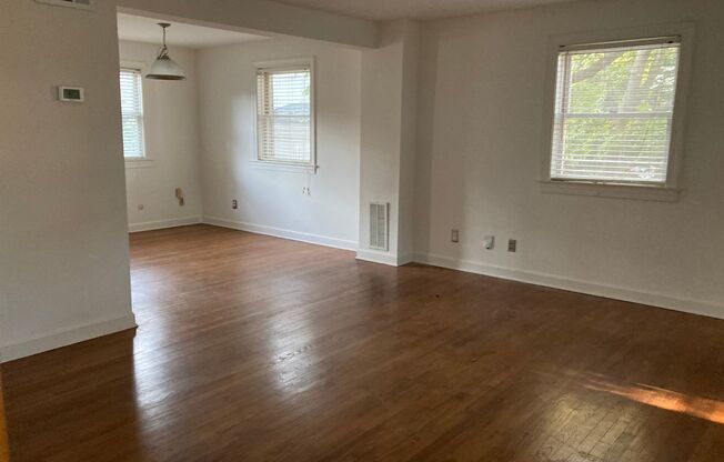 Lovely 2 Bedroom with 1.5 Bath located in Village District | Water Included