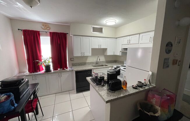 1 bed, 1 bath, 705 sqft, $1,550, Unit 111