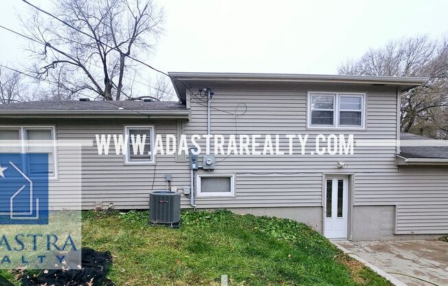 Open 3 Bed 2 Bath Home KCMO!!-Available in JUNE!!