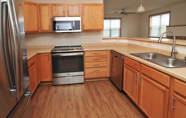 2 beds, 2 baths, 1,216 sqft, $1,850, Unit 214