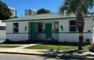 228 N Oleander Ave.