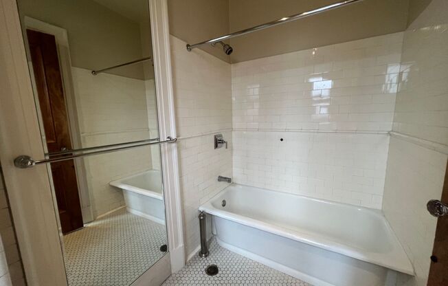 Studio, 1 bath, 500 sqft, $1,175, Unit A31