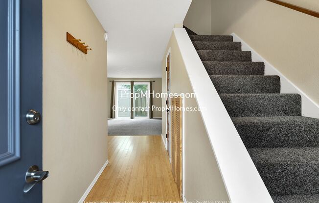 Charming 2-Bedroom Haven in the Heart of Sunset - A Blend of Serenity and Convenience!